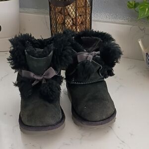 UGG Boots with Bows FOR kids